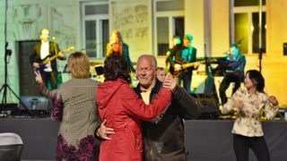 FIMBA After party na Narodnom trgu uz bend Songbusters FIMBA After party na Narodnom trgu uz bend Songbusters