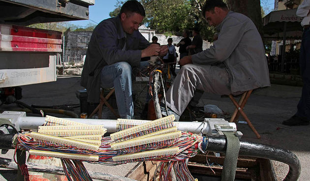 Telekomunikacije – Radovi T-Com, kabeli, telefonija, internet
Poluotok – ispred konobe Skoblar – Puknuta cijev od vode poplavila kabele za telekomunikaciju nanjevsi stetu na vodovima