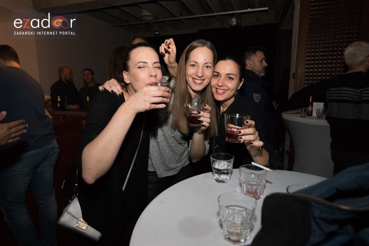 Hladno pivo @ Arsenal Zadar Hladno pivo @ Arsenal Zadar