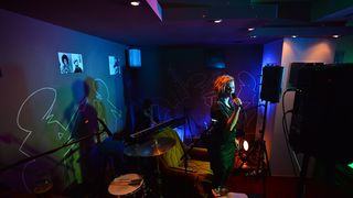 Večer poezije – Riječi iznad svega i Balboa band u Backstage baru