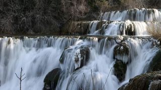 Ledena zimska idila na slapovima Krke Ledena zimska idila na slapovima Krke