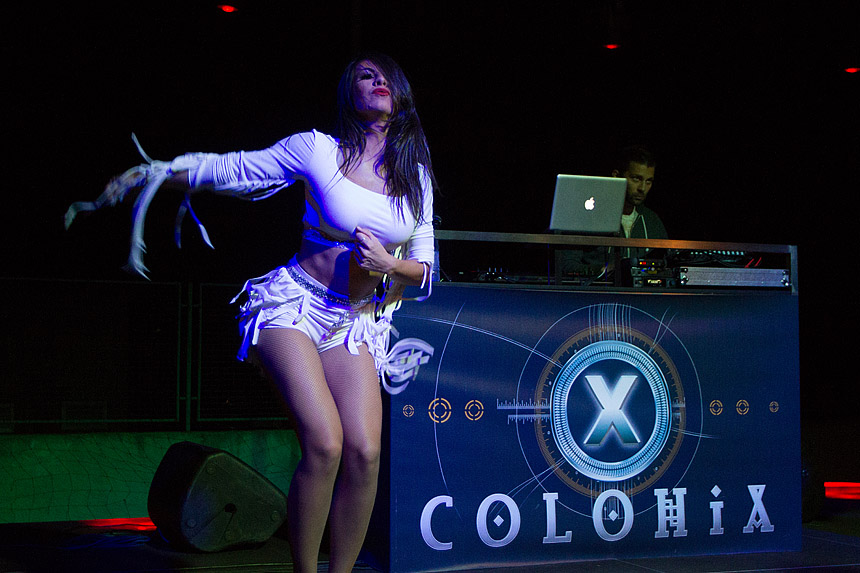 Mještani Bibinja sinoć su uživali u vrhunskom koncertu grupe Colonija na sportskom centru Crljenica Mještani Bibinja sinoć su uživali u vrhunskom koncertu grupe Colonija na sportskom centru Crljenica