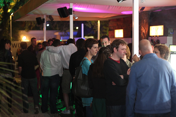 Image 953319 (auto) Image 953319 (auto)