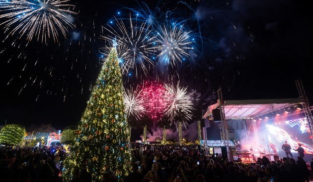 Vatromet, tisuće konfeta, šampanjac, prskalice i koncert Ivana Zaka i Tempo Banda