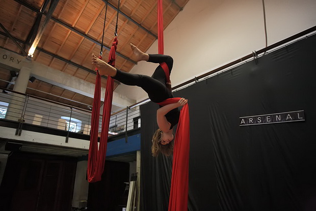 Arsenal: Xiomara Circo Art – ples na svili, Foto: Roberto Lerga Arsenal: Xiomara Circo Art – ples na svili, Foto: Roberto Lerga