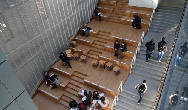 Studenti na Filozofskom fakultetu u Kampusu na Trsatu