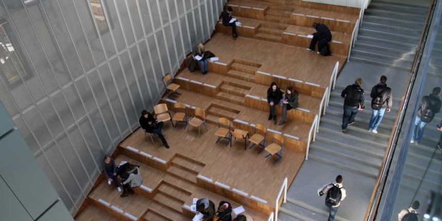 Studenti na Filozofskom fakultetu u Kampusu na Trsatu