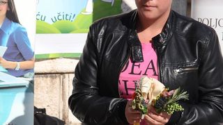 Sajam obrazovanja održan je na Narodnom trgu u organizaciji Pučkog otvorenog učilišta Erudio na kojem su se predstavili i partneri Poljoprivredna škola Stanko Ožanić, CISOK Zadar, Autoškola Zadar, POU Libar, POU Algebra, POU Zadar i dr. foto: Iva Perinči Sajam obrazovanja održan je na Narodnom trgu u organizaciji Pučkog otvorenog učilišta Erudio na kojem su se predstavili i partneri Poljoprivredna škola Stanko Ožanić, CISOK Zadar, Autoškola Zadar, POU Libar, POU Algebra, POU Zadar i dr. foto: Iva Perinči