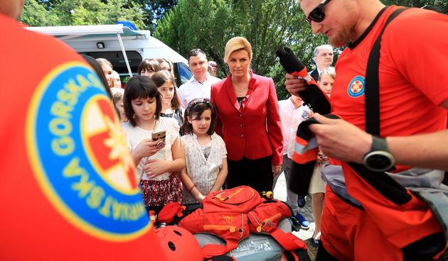 U Uredu predsjednice Republike Hrvatske odrzan je Dan otvorenih vrata na temu “Sluzbe za spasavanje – uvijek uz nas kad je najteze”.