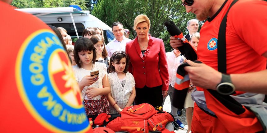 U Uredu predsjednice Republike Hrvatske odrzan je Dan otvorenih vrata na temu “Sluzbe za spasavanje – uvijek uz nas kad je najteze”.