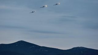 Zadar: Pozdravni prelet povodom 25. godišnjice osnutka i djelovanja eskadrile Zadar: Pozdravni prelet povodom 25. godišnjice osnutka i djelovanja eskadrile