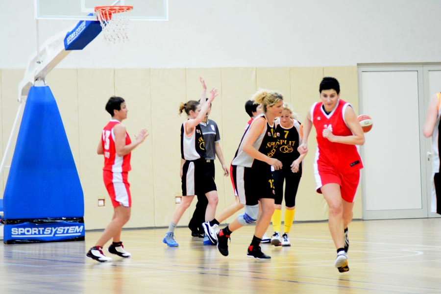 3. OTP masters veterana, Ž 40+: Split – Novi Sad 47-35, Foto: Iva Perinčić 3. OTP masters veterana, Ž 40+: Split – Novi Sad 47-35, Foto: Iva Perinčić