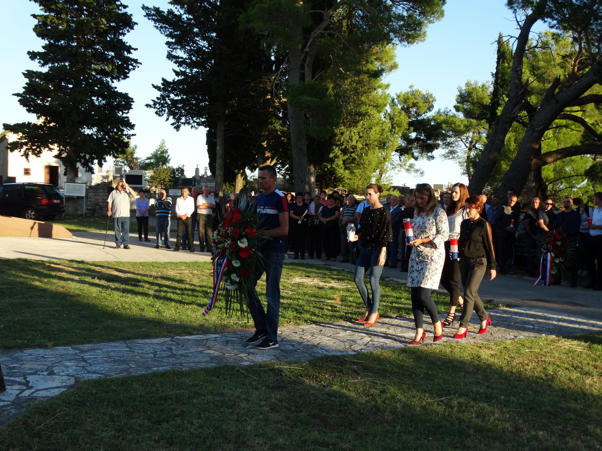 Vukšić: Položeni vijenci za žrtve Domovinskog rata