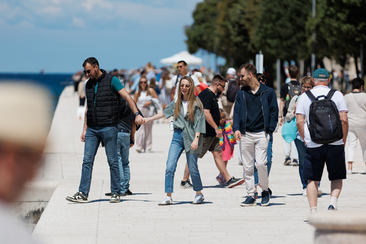 Đir po gradu, subotnja špica, 17. svibnja 2025. Đir po gradu, subotnja špica, 17. svibnja 2025.