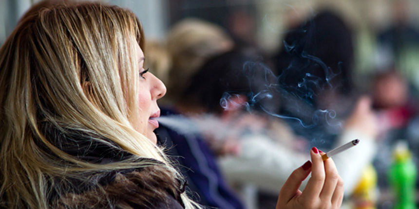 Đir po gradu 19. studenog 2012. pušenje cigareta (foto:Saša Čuka)
