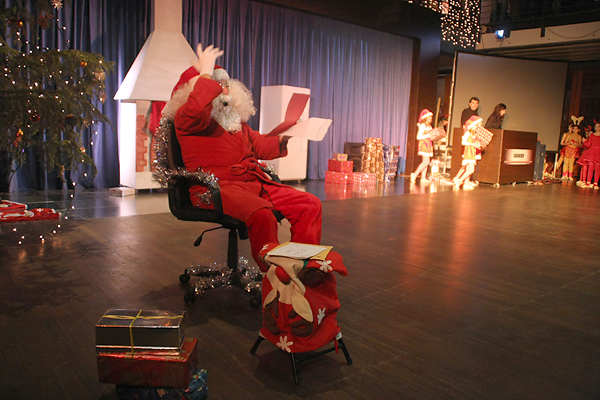 Plesna udruga Gesta: Ima li spasa za Djeda Mraza (Foto:Saša Čuka)