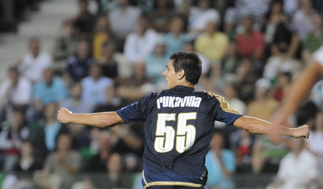 Gyor, 190810. Prva kvalifikacijska nogometna utakmica za ulazak u Uefinu Euro Ligu izmedju madjarskog Gyora i Dinama. Na slici: Ante Rukavina slavi nakon drugog gola. Foto: Drago Sopta / CROPIX