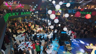 Ludnica u Saturnusu: Najbolji doček u svemiru i šire Ludnica u Saturnusu: Najbolji doček u svemiru i šire