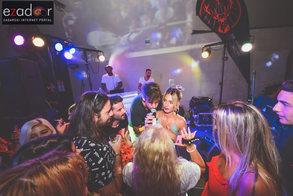 Connect @ Teatro bar & Zlatni kutić Connect @ Teatro bar & Zlatni kutić