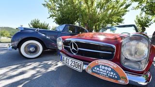 Tisuću kilometara sa oldtimerima Tisuću kilometara sa oldtimerima