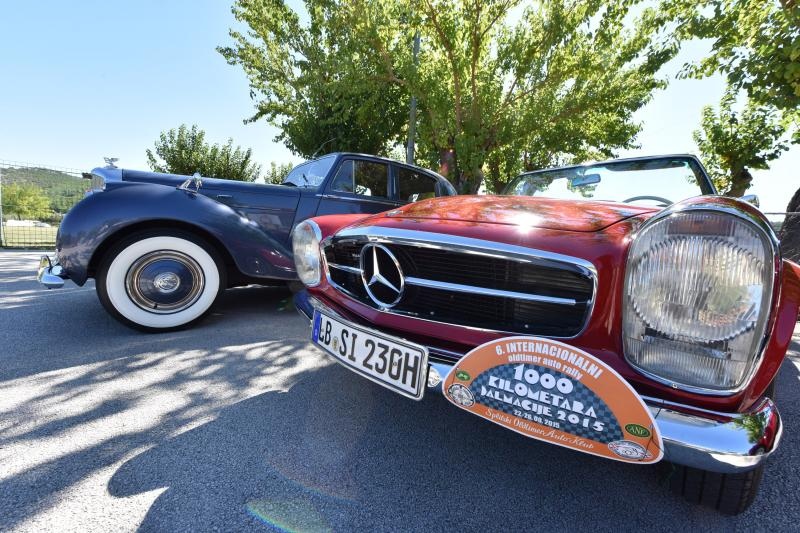 Tisuću kilometara sa oldtimerima Tisuću kilometara sa oldtimerima