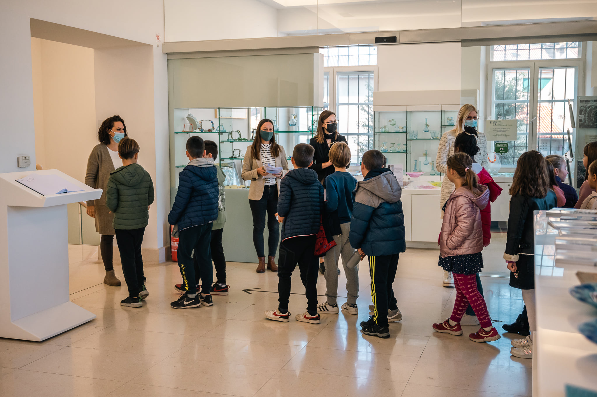 Na radionici u Muzeju antičkog stakla učenici OŠ Petar Preradović