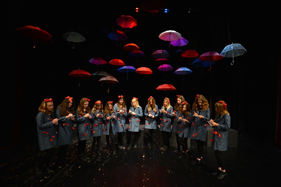 HNK Zadar: Premijera predstave “Tko i što brani”, Igrajmo se HNK Zadar: Premijera predstave “Tko i što brani”, Igrajmo se