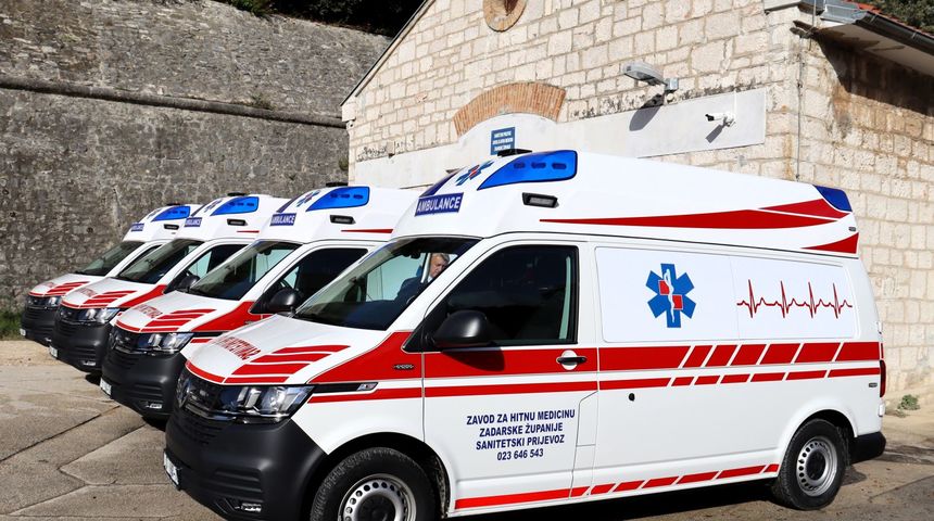 Zavodu za hitnu medicinu isporučena četiri nova sanitetska vozila Zavodu za hitnu medicinu isporučena četiri nova sanitetska vozila