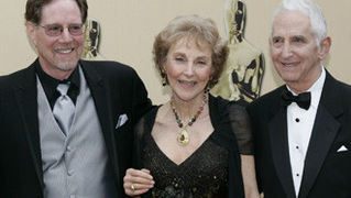 82. Red Carpet Oscara (oscar.go.com)