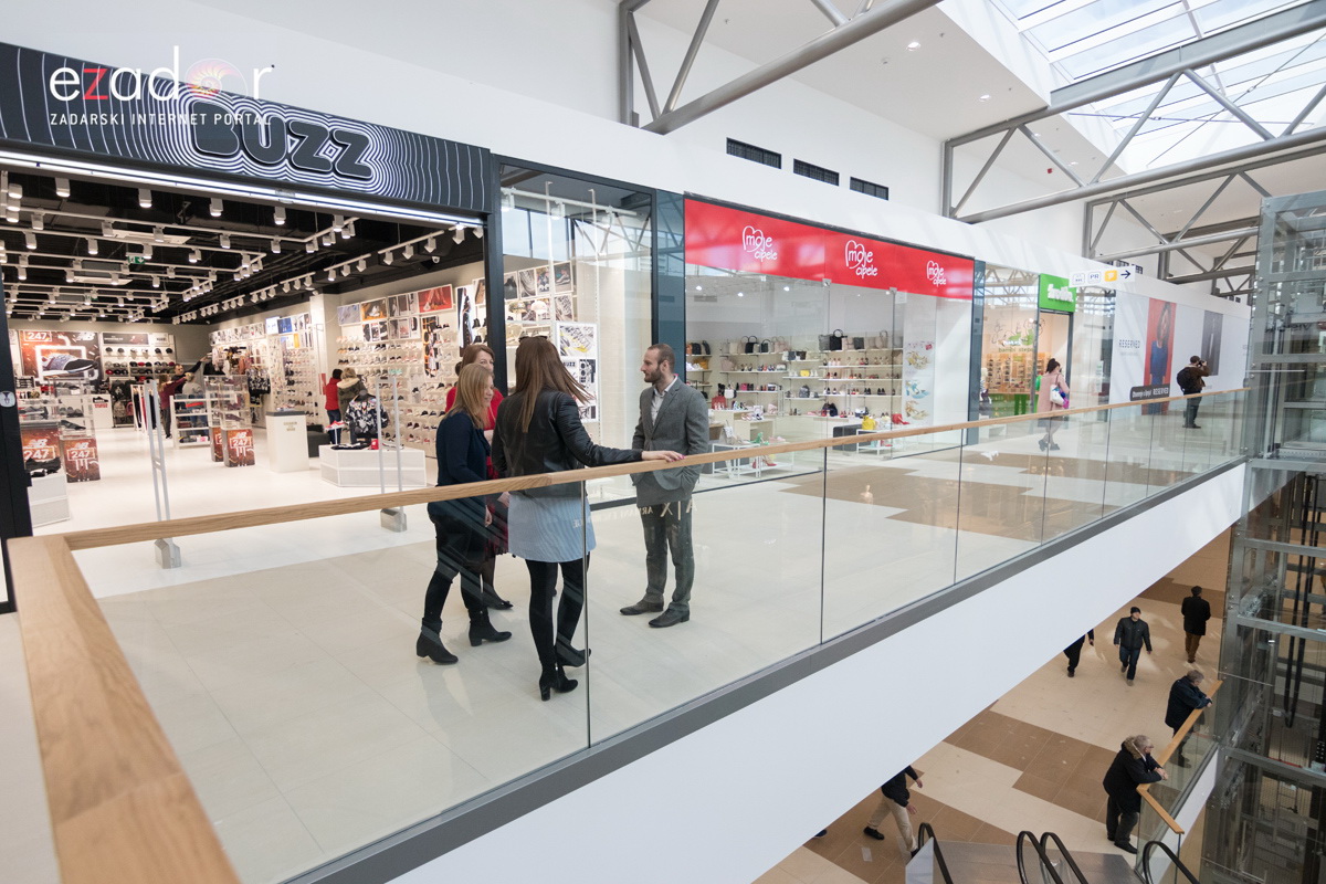 Svečano otvoren novi dio trgovinskog centra Supernova Zadar. Buzz