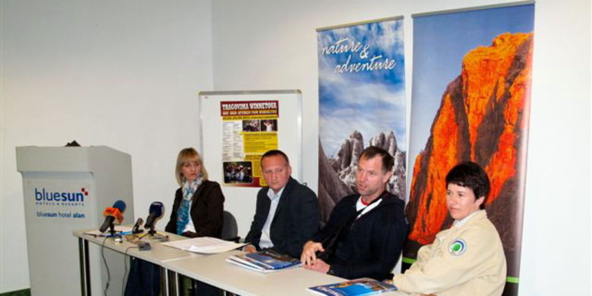 Tiskovna konferencija u Starigradu Tiskovna konferencija u Starigradu