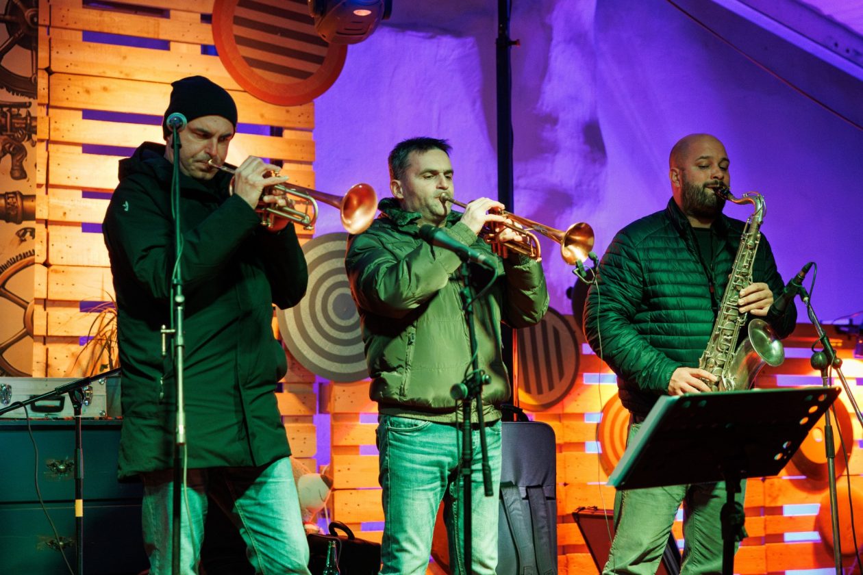 Gustafi @ Božićni gramofon