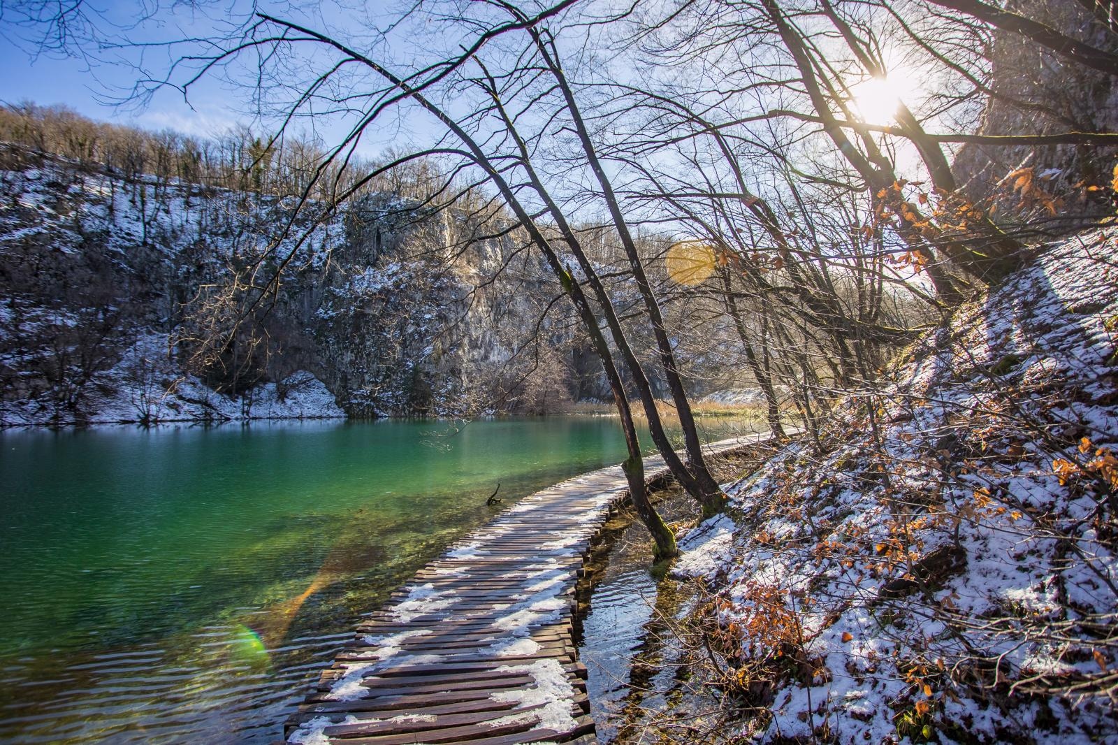 Zimska idila u Nacionalnom parku Plitvička jezera Zimska idila u Nacionalnom parku Plitvička jezera