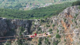 Rap jumping, Crveno jezero