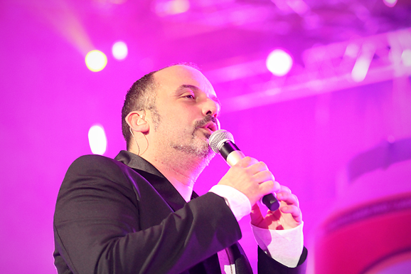 Karlovačko live 2012: Tony Cetinski na Višnjiku (foto:Saša Čuka) Karlovačko live 2012: Tony Cetinski na Višnjiku (foto:Saša Čuka)