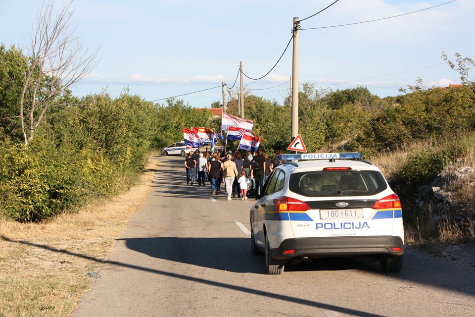 Koracima nade u istinu