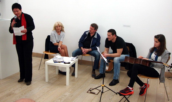 Kava pretočena u pjesmu – večer poezije u Muzeju antičkog stakla. Foto: Gordana Šarić