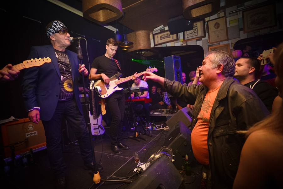 Jura Stublić & Film u Maraschino baru ; foto Iva Perinčić Jura Stublić & Film u Maraschino baru ; foto Iva Perinčić