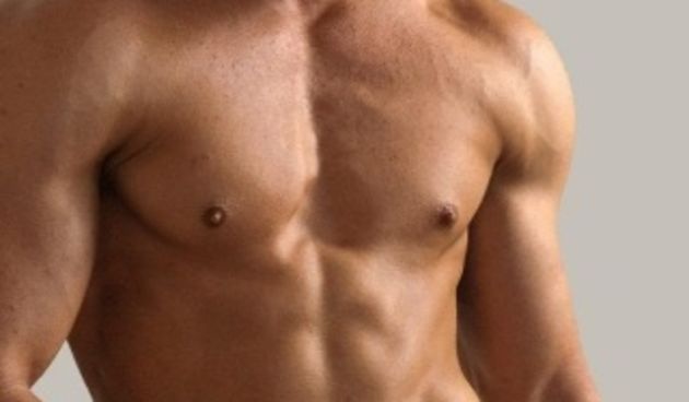 Top 10 trikova za muškarce kako bi što bolje izgledali goli pred ženama (Index.hr)