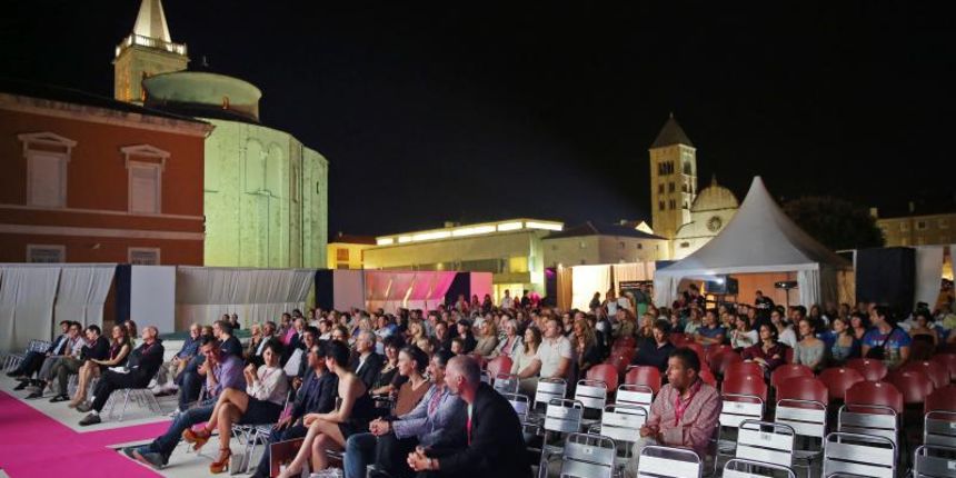 30.08.2013., Zadar – Zavrsna vecer Avvantura Festival Film Forum Zadar na kojem su dodjeljene nagrade najboljim filmovima koji su se prikazivali na vise lokacija u staroj jezgri Zadra. Photo: Filip Brala/PIXSELL 30.08.2013., Zadar – Zavrsna vecer Avvantura Festival Film Forum Zadar na kojem su dodjeljene nagrade najboljim filmovima koji su se prikazivali na vise lokacija u staroj jezgri Zadra. Photo: Filip Brala/PIXSELL