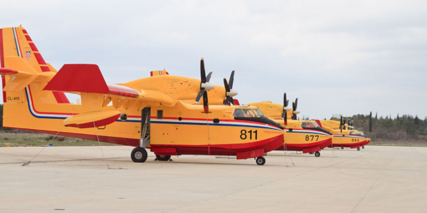 Protupožarna eskadrila 93. ZB Zemunik, Canadair CL 415, foto: Leo Banić Protupožarna eskadrila 93. ZB Zemunik, Canadair CL 415, foto: Leo Banić