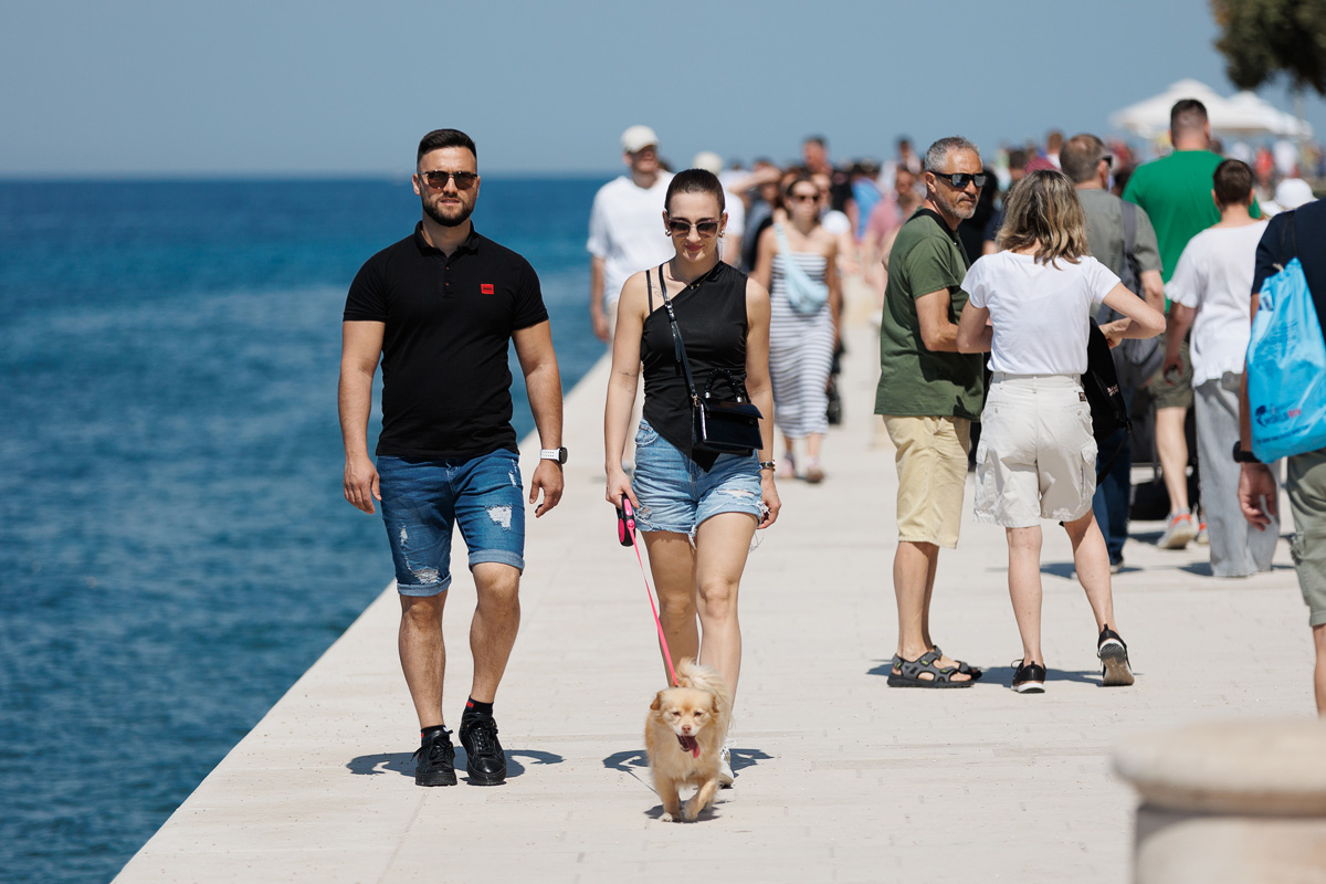 Đir po gradu, subotnja špica, 3. svibnja 2025. Đir po gradu, subotnja špica, 3. svibnja 2025.