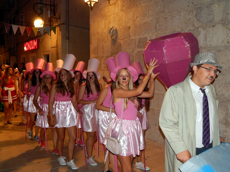 Paški ljetni karneval 2014. Paški ljetni karneval 2014.