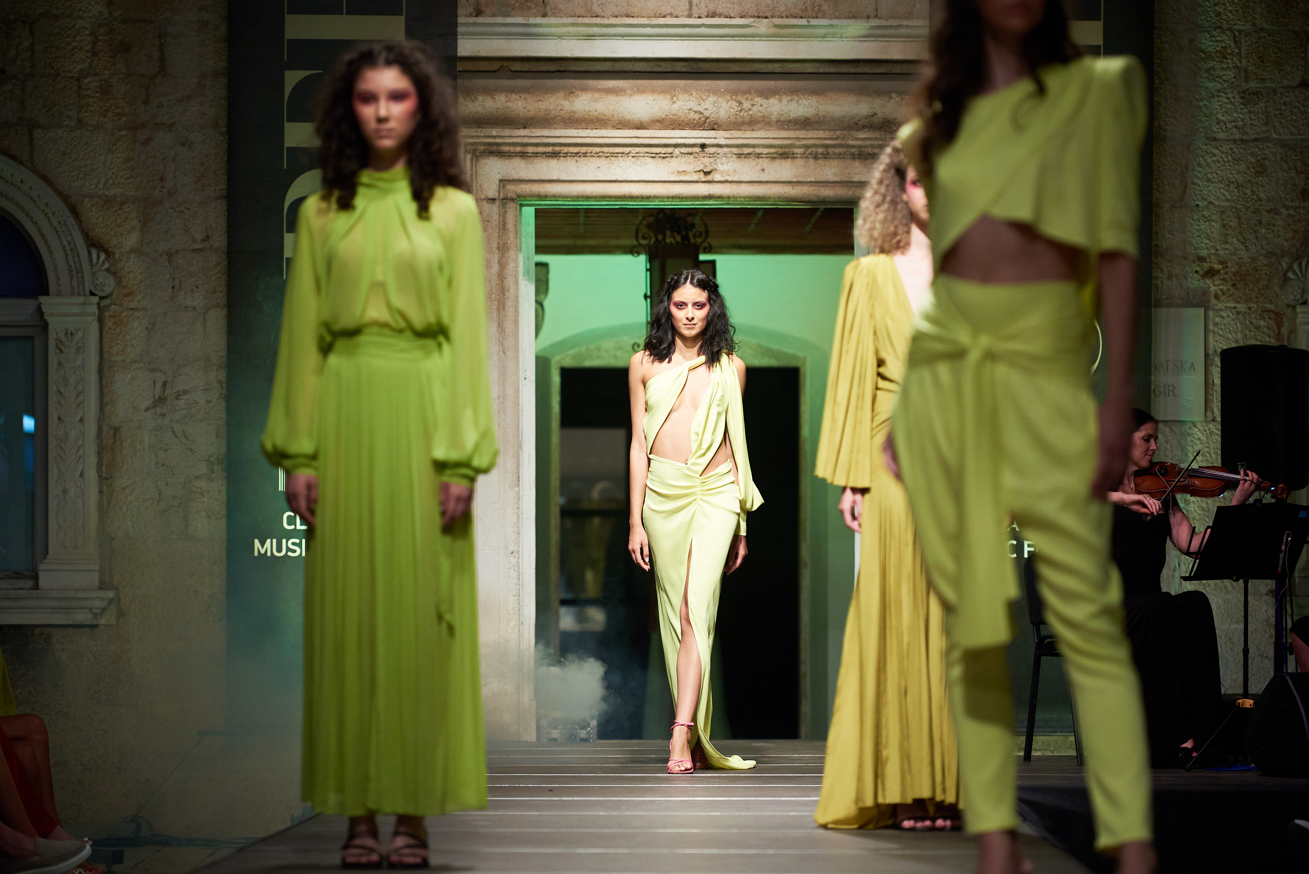 Krié Design i Vortex Strings priredili spektakl u Trogiru