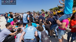 Ludijada zadarskih maturanata na Pozdravu suncu i Morskim orguljama