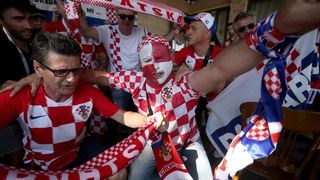 Veseli hrvatski navijači u Rostovu na Donu