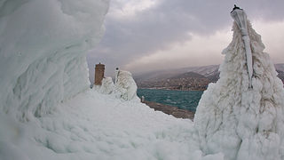 Senj u zagrljaju ledenog pokrivača, foto: Leo Banić