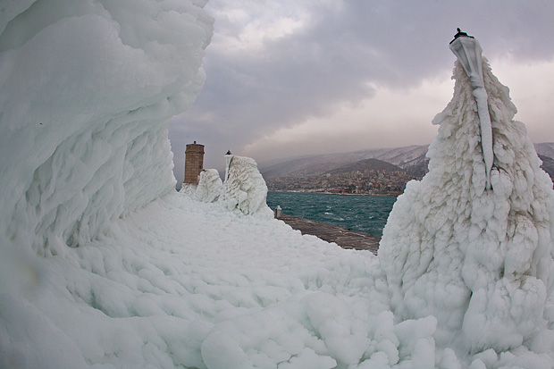 Senj u zagrljaju ledenog pokrivača, foto: Leo Banić
