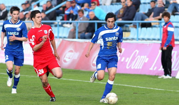 Zadar, 210412.
Stadion Stanovi.
Nogometna utakmica 27. kola 1. HNL-a izmedju NK Zadar i HNK Cibalia.
Na slici: igrac Zadra Luka Begonja
Foto: Andrija Lucic / CROPIX