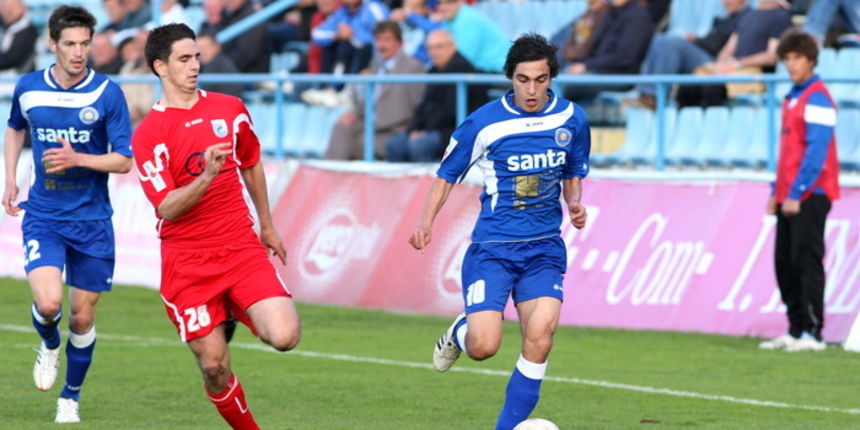 Zadar, 210412.
Stadion Stanovi.
Nogometna utakmica 27. kola 1. HNL-a izmedju NK Zadar i HNK Cibalia.
Na slici: igrac Zadra Luka Begonja
Foto: Andrija Lucic / CROPIX